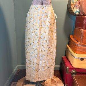 Vintage 90’s NWT B Moss Cream Floral Maxi Skirt with eyelet lace trim detail